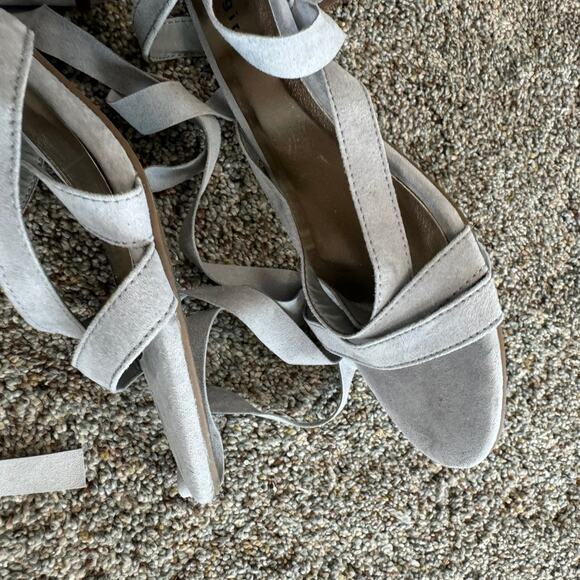 Madden Girl Strappy Gray Wrap Around Block Heels Size 8.5 Faux Suede - Picture 9 of 11